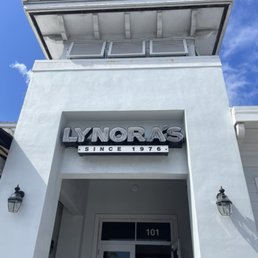 Exterior outside entrance of Lynora's Italian Restaurant - Jupiter, Florida Exterior outside entrance of Lynora's Italian Restaurant - Jupiter, Florida