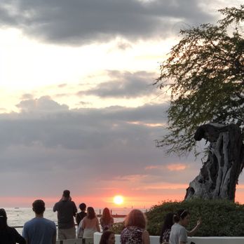 Halekulani Hotel - Hotels Near Me - Honolulu, Hawaii