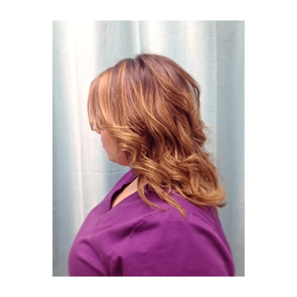 T & M Hair Studio Logo