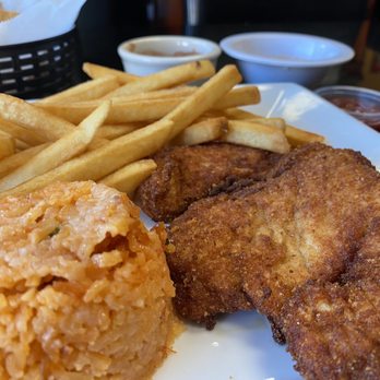 Antojitos Mexicanos Restaurant - Plato de Milanesa de Pollo - Mexican Near Me - Paramount, California