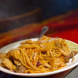 Mama 's Special Chow Mein