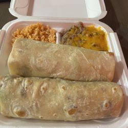 Lina's Mexican Food - Burrito meal