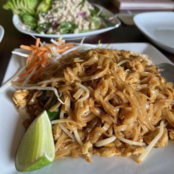 Thai Vendor - pad thai - Thai Near Me - Portland, Oregon Thai Vendor - pad thai - Thai Near Me - Portland, Oregon