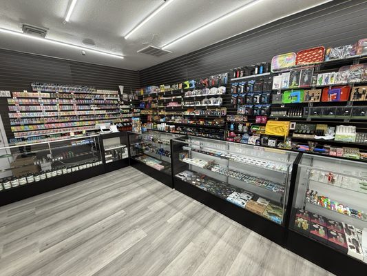 Fly Hi Smoke Shop, 701 S Arizona Ave, Chandler, AZ 85225, US