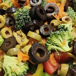 Jessi Jane's Pizza - Loaded Veggie salad