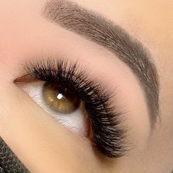 MC Studio Massage and Beauty - Volume lashes on me by Melissa Chao
