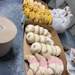 El Globo Bakery - Cuernos, conchas, and panaderos Pieces of bread are big and only $1.25. SO WORTH IT