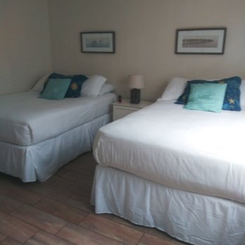 The Molloy - Awesome full size beds - Hotels Near Me - Treasure Is, Florida The Molloy - Awesome full size beds - Hotels Near Me - Treasure Is, Florida