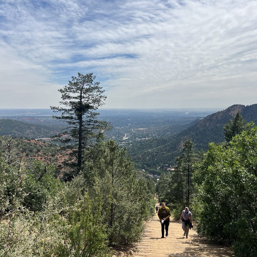 Manitou Incline - Breathtaking views - Hiking Near Me