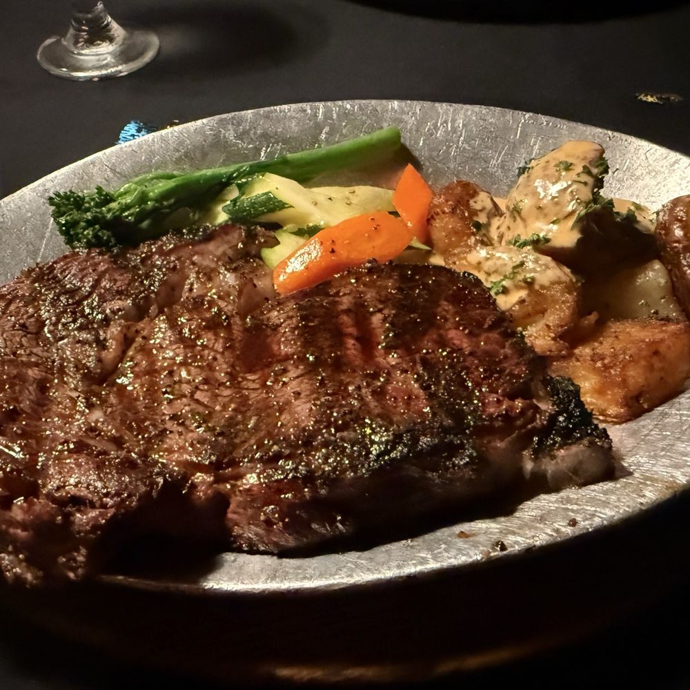 Antiquity Restaurant - Seafood Near Me - Albuquerque, New Mexico