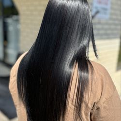 Luxury Moon - Hair Botox for smooth, shine, manageable and less frizz. Curly friendly and if you're pregnant it's save to do it.