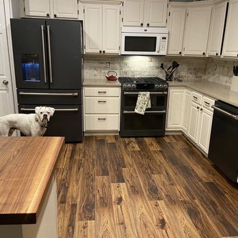 Leading Edge Contracting - Final picture just waiting on the new microwave to come to match other appliances. - General Contractors Near Me Leading Edge Contracting - Final picture just waiting on the new microwave to come to match other appliances. - General Contractors Near Me
