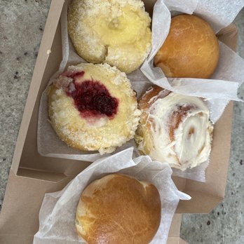 Pop's Bun Shop - Bakeries Near Me - Philadelphia, Pennsylvania Pop's Bun Shop - Bakeries Near Me - Philadelphia, Pennsylvania