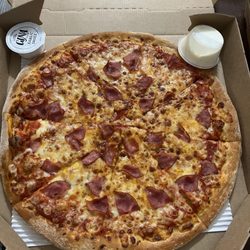 Cousin Vinny's Pizza - Ham pizza