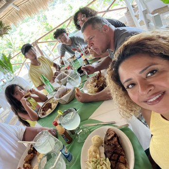 La Choza Tony's Hideaway - Good and view - Seafood Near Me - Mismaloya, JAL La Choza Tony's Hideaway - Good and view - Seafood Near Me - Mismaloya, JAL
