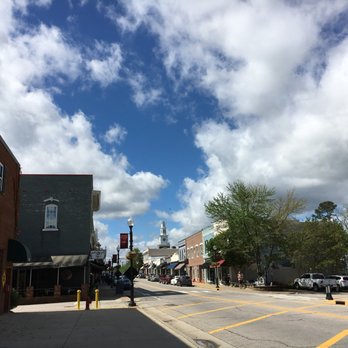 Apex Farmers Market - View of downtown Apex - Farmers Market Near Me - Apex, North Carolina Apex Farmers Market - View of downtown Apex - Farmers Market Near Me - Apex, North Carolina