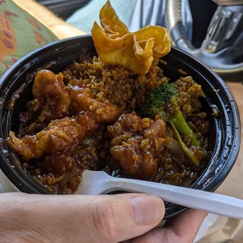 Taste 8 - General Tsao's chicken and crab ragoon. - Chinese Near Me - Lawrenceville, Georgia