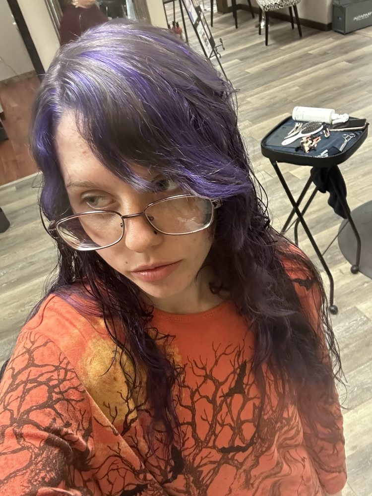 Rumors Hair Salon Image