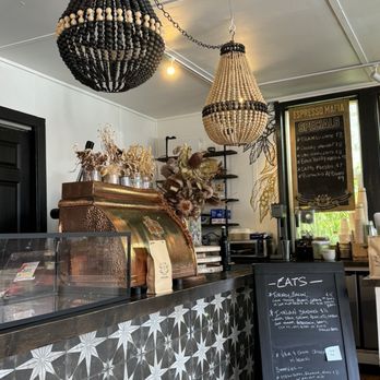 Espresso Mafia - Counter - Coffee & Tea Near Me - Makawao, Hawaii Espresso Mafia - Counter - Coffee & Tea Near Me - Makawao, Hawaii