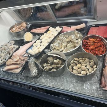 Seafood Seller & Cafe - Fresh seafood - Seafood Near Me - Crystal River, Florida