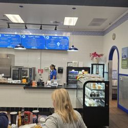 Yianni's Gyros - Where you order
