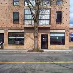Portland Eye Care - Outside Portland Eyecare.  Your local neighborhood SE Portland Optometrist.