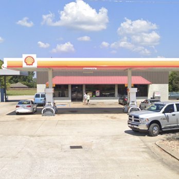 Quick Mart - a gas station with cars parked in front of it - Convenience Stores Near Me - Guntown, Mississippi Quick Mart - a gas station with cars parked in front of it - Convenience Stores Near Me - Guntown, Mississippi