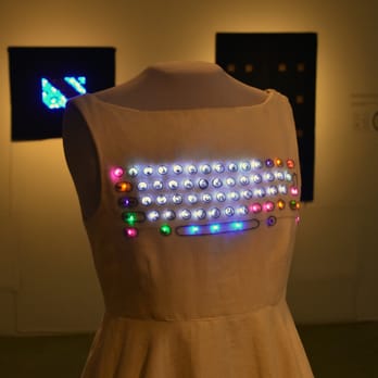 Museo Textil de Oaxaca - Exhibition on the integration of electronics in fashion - Museums Near Me - Oaxaca, OAX