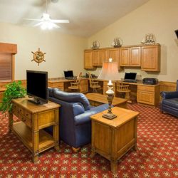 AmericInn by Wyndham Wetmore Munising - Lobby