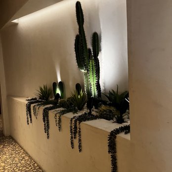 Kassi Beach - Decor - Italian Near Me - Las Vegas, Nevada