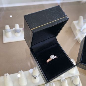 William Schwartz Jewelry - Engagement ring - Jewelry Near Me - Philadelphia, Pennsylvania William Schwartz Jewelry - Engagement ring - Jewelry Near Me - Philadelphia, Pennsylvania