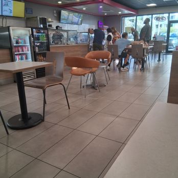 Dunkin' - View of Baskin Robbins side - Donuts Near Me - Fort Lauderdale, Florida Dunkin' - View of Baskin Robbins side - Donuts Near Me - Fort Lauderdale, Florida