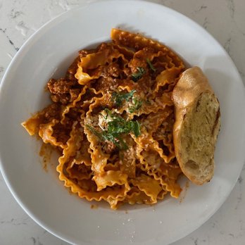 Hank's - Bolognese Spaghetti - Coffee & Tea Near Me - Austin, Texas Hank's - Bolognese Spaghetti - Coffee & Tea Near Me - Austin, Texas