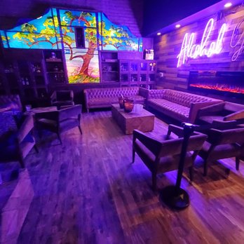 Number 1 Broadway - Inside - Music Venues Near Me - Los Gatos, California Number 1 Broadway - Inside - Music Venues Near Me - Los Gatos, California