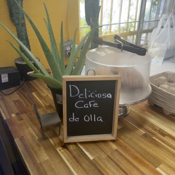 Delia's Restaurant - Mexican Near Me - Los Angeles, California