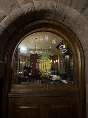 Morgan & Co by null