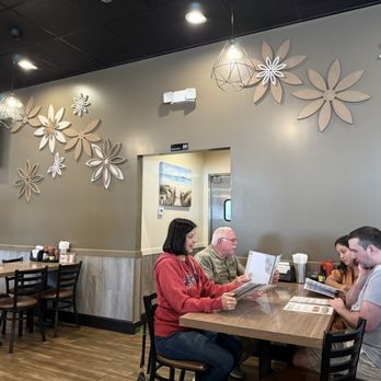 Bone & Broth - Cute decorations - Vietnamese Near Me - Ontario, California