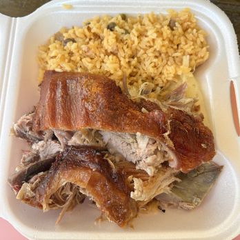 Lechonera Los Pinos - Pernil plate - Barbeque Near Me - Cayey, Puerto Rico