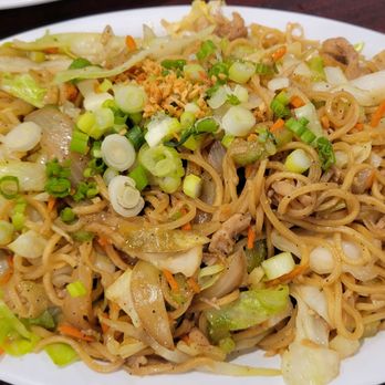 Fil Cuisine - Pansit Canton with chicken, $18.95 - 4.5 Stars - Filipino Near Me - Lynnwood, Washington