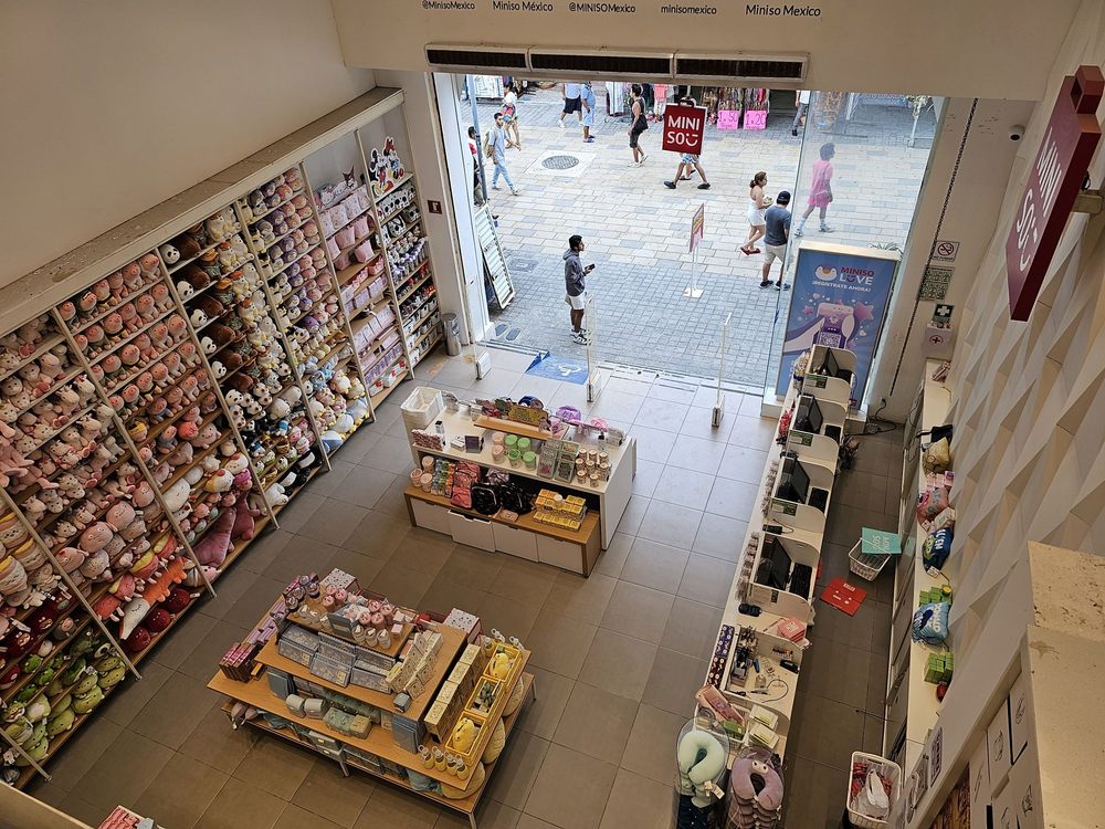 MINISO Updated August 2024 Calle Quinta Avenida 512, Playa del