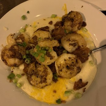 O. C. White's Restaurant - Shrimp and grits - Seafood Near Me - St Augustine, Florida