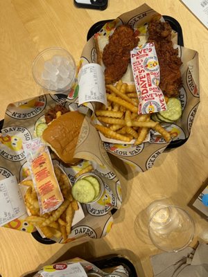 Dave's Hot Chicken by null