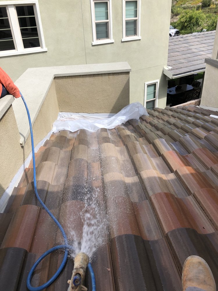 Slide of Suriana Roofing