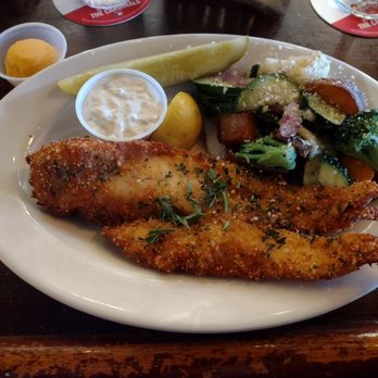 Yellowstone Cafe - Walleye Platter with Mixed Vegetables - American Near Me - Town and Country , Missouri Yellowstone Cafe - Walleye Platter with Mixed Vegetables - American Near Me - Town and Country , Missouri
