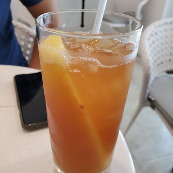 Waikiki Tea - Yummy sweet Plantation iced tea w fresh pineapple slice - Desserts Near Me - Honolulu, Hawaii Waikiki Tea - Yummy sweet Plantation iced tea w fresh pineapple slice - Desserts Near Me - Honolulu, Hawaii