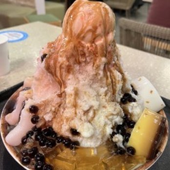 Meet Fresh - Q Mochi and Pudding Shaved Ice with Black Boba - Desserts Near Me - Cupertino, California Meet Fresh - Q Mochi and Pudding Shaved Ice with Black Boba - Desserts Near Me - Cupertino, California