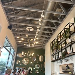 Cute place! Cute place!