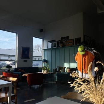 Dagger Mountain Roastery - Coffee Roasteries Near Me - Valparaiso, Indiana