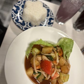 Blue Mango - Thai Near Me - Royal Oak, Michigan