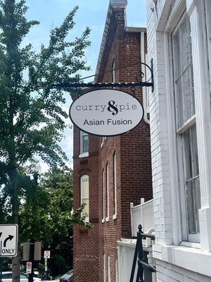 Curry N Pie - Asian Fusion by null